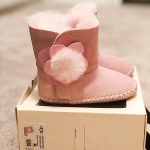 UGG Cassie Cactus Flower 2/3